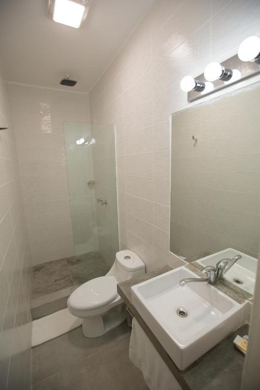 Habitaciones y espacios comunes El Caite Hotel 2